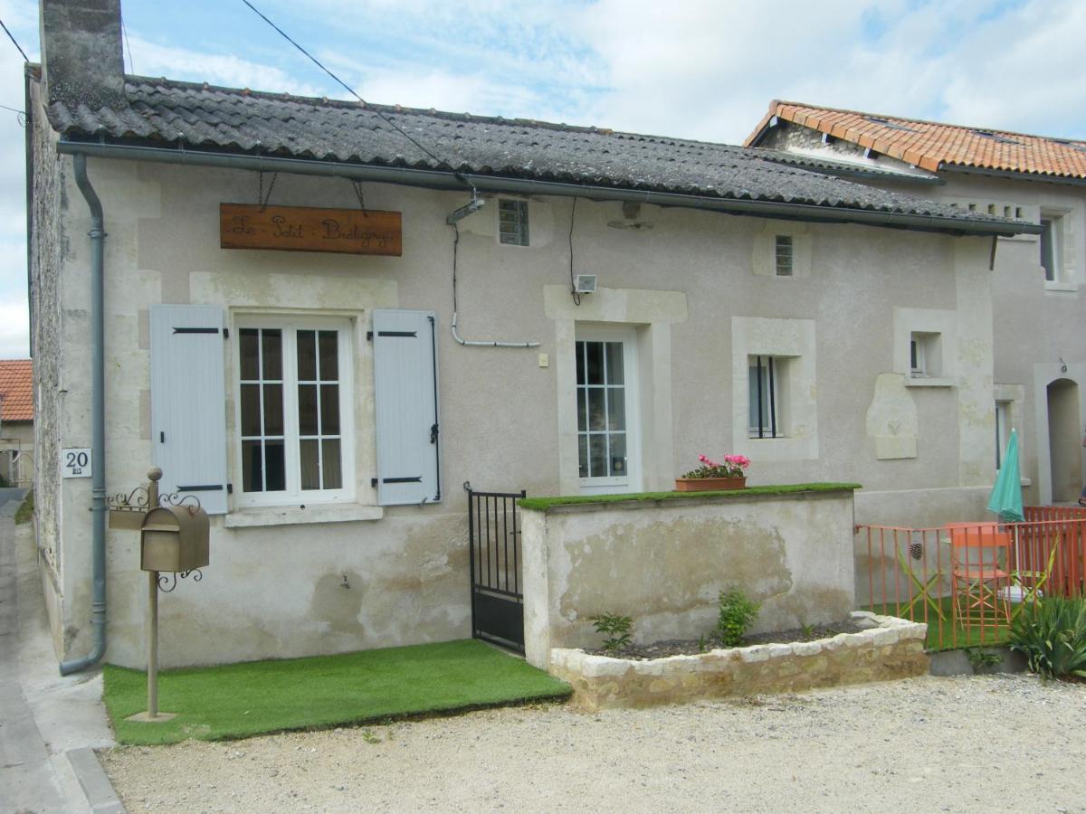 Le Petit Bretigny Pension Beaumont  Buitenkant foto
